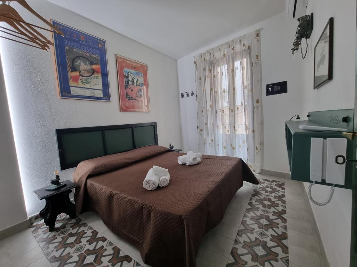 Casa Viotti Le Fuoriserie Palermo Luaran gambar